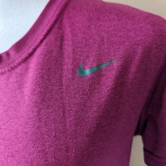 Nike Magenta Dri Fit Short Sleeve Active Top Large - Picture 2 of 4